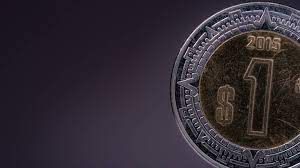 El peso mexicano cierra el 2023 como la revelación económica
