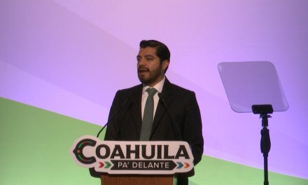 Presenta alcalde de Arteaga su 2º informe de gobierno
