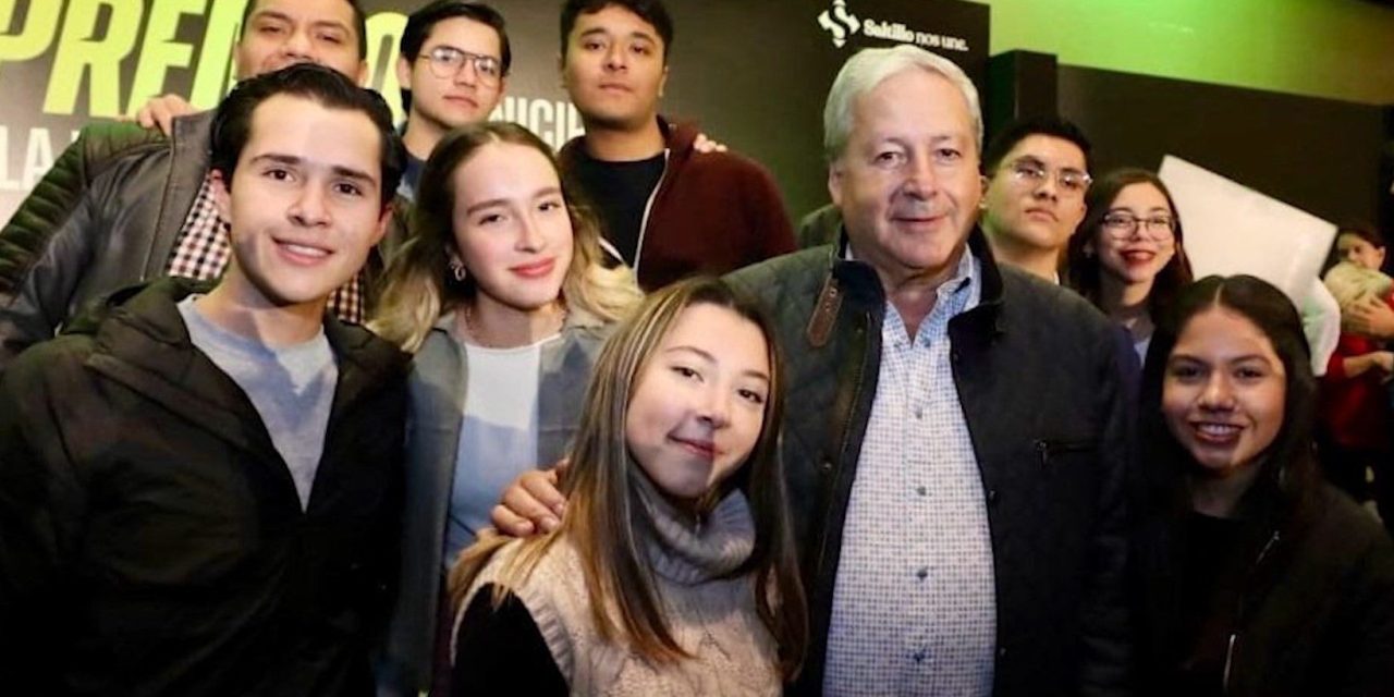 Reconoce Gobierno de Saltillo a jóvenes destacados