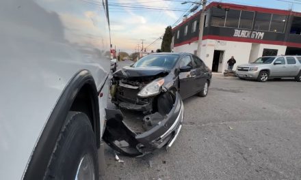 Ruta urbana ocasiona choque en la Zaragoza