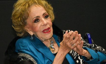 ¿Qué le pasó a Silvia Pinal que se encuentra hospitalizada?