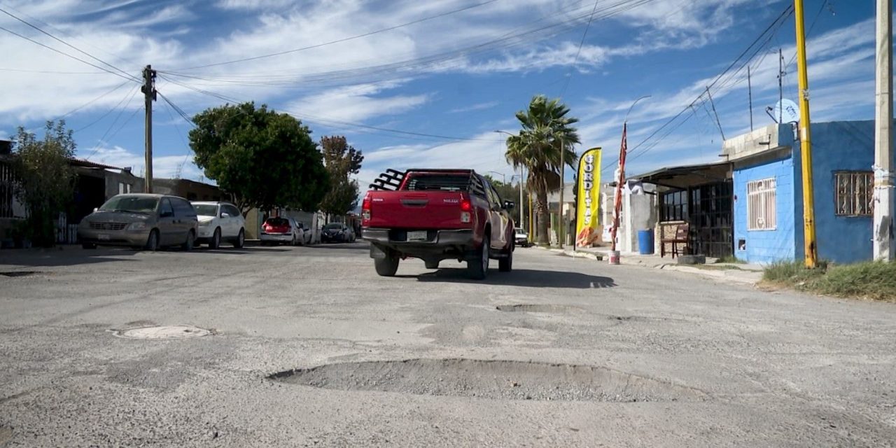 Solicitan brigada de bacheo en Loma linda