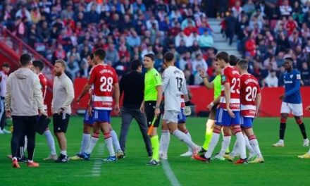 Suspenden el partido entre el Granada y el Athletic de Bilbao por la muerte de un aficionado