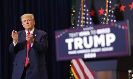 Corte Suprema de Michigan rechaza descalificar a Trump de las primarias presidenciales
