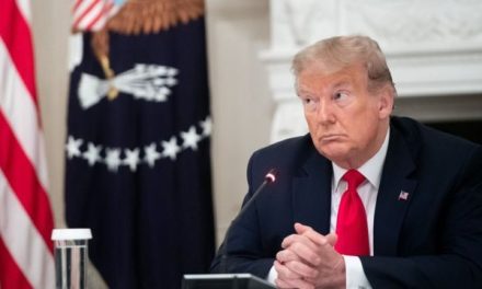 Jueza federal rechaza argumentos de inmunidad presidencial de Trump