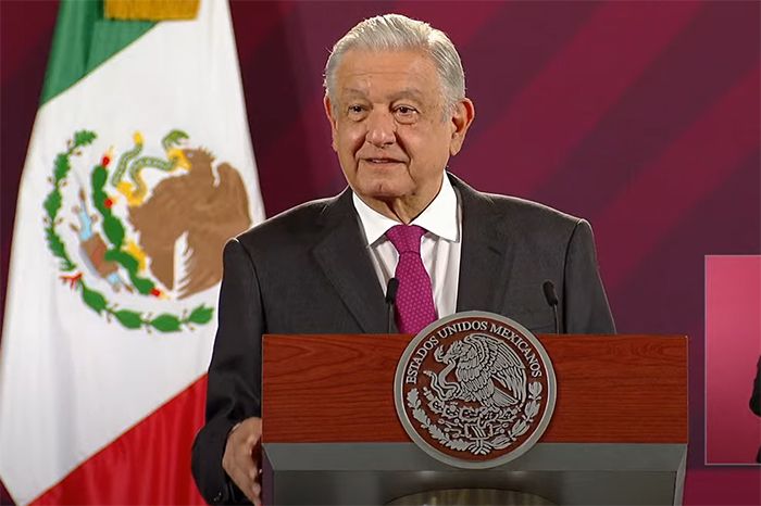 AMLO afirma que existe una campaña de conservadores sobre el gasolinazo