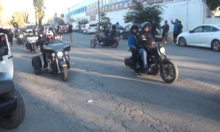 Con cifra récord concluye la XIX Bendición de Cascos en Parras de la Fuente.