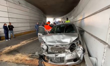 Dos mujeres lesionadas en accidente vial en Saltillo