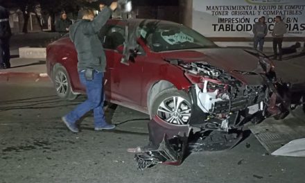 Saltillo: Ni siquiera frenó un poco, ignoró un alto y causó choque