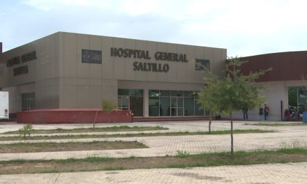 Hermanos terminan en el hospital tras par de accidentes  en Saltillo
