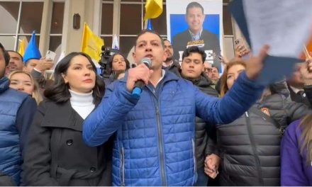 Octavio Pimentel se registra como candidato a la Rectoría de la UAdeC