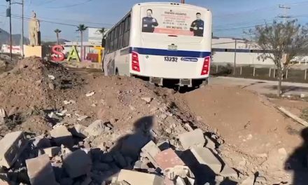 Hombre se queda dormido y derrumba barda en los límites de Saltillo y Arteaga
