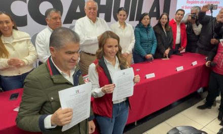 Se registran ante el PRI  aspirantes a candidatos al Senado y a diputados federales