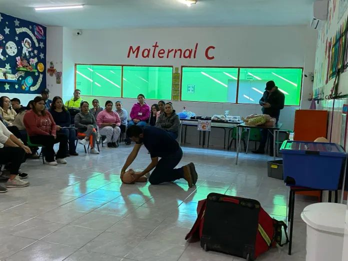 Capacitan a personal de guardería en Sabinas