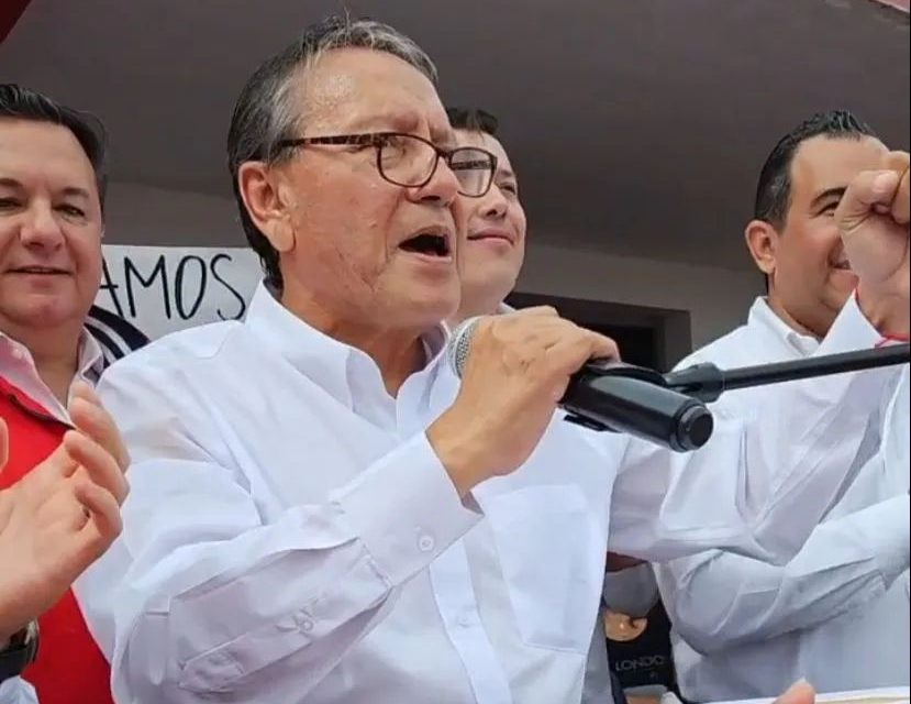 Solicita Oscar Ríos registro como precandidato del PRI