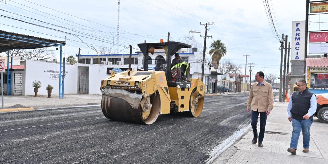 Supervisan pavimentación de vialidades en sector Centro de Acuña