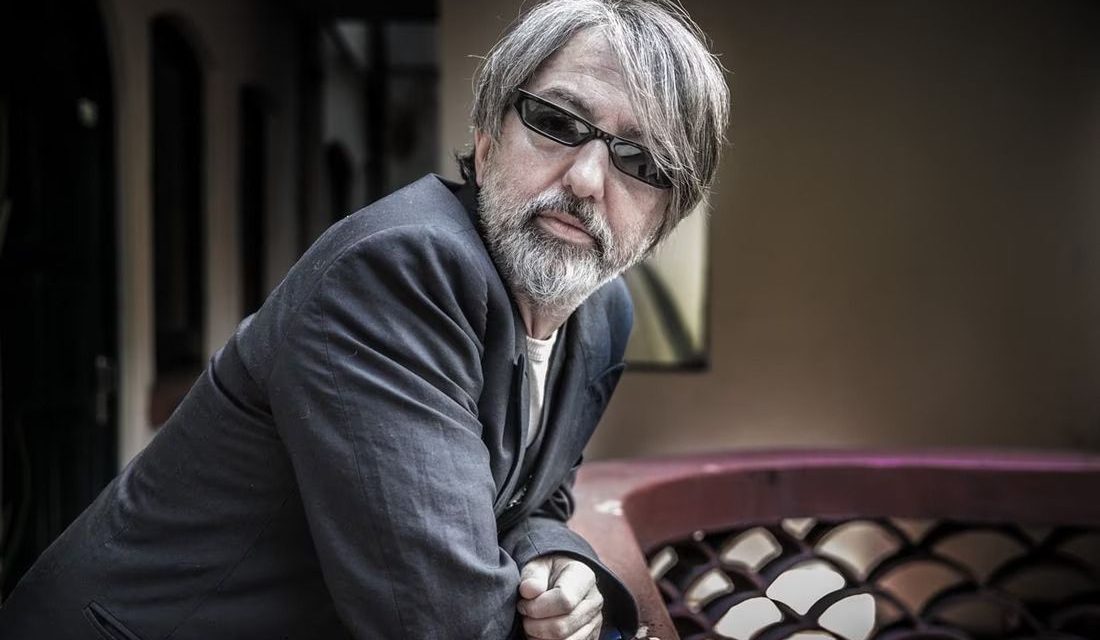 Adrián Dárgelos, cantante de Babasónicos, lanza su segundo libro de poesía