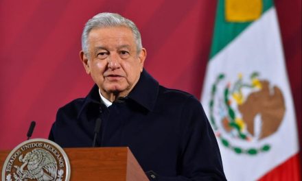 AMLO acusa a Loret de montaje sobre su vínculo con los Zetas