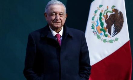 AMLO arremete contra el Poder Judicial tras la prisión domiciliaria a Emilio Lozoya