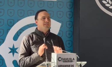 Inicia construcción de arcos de seguridad carretera