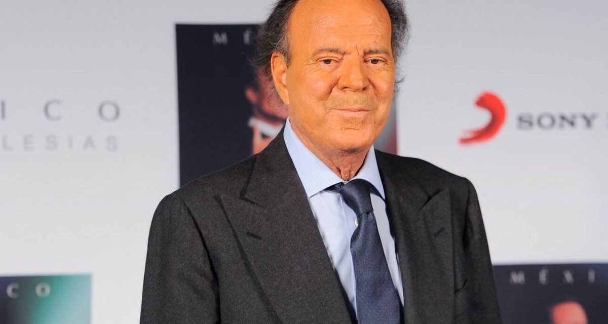 Julio Iglesias anuncia serie biográfica en Netflix