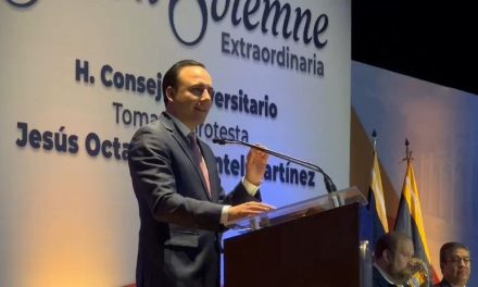 Manolo Jiménez Salinas muestra su apoyo a nuevo rector