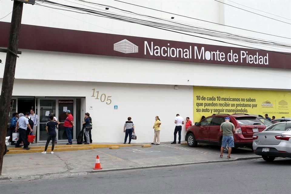 ¿Y mis empeños? Estalla la huelga en el Monte de Piedad