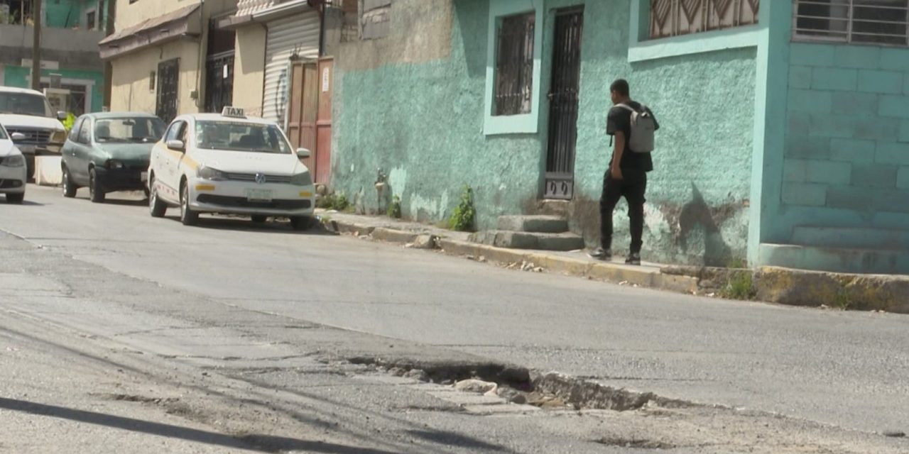 Vecinos de la colonia Ampliación Isabel Amalia  piden recarpeteo