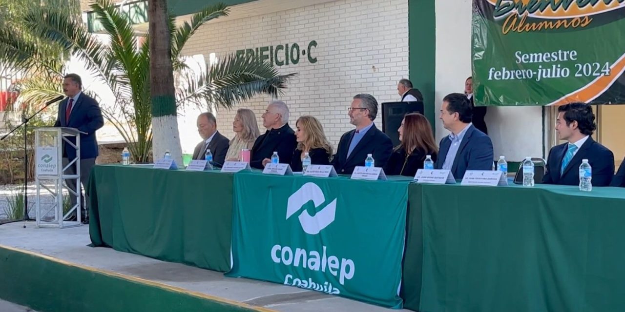 Regresan a clases estudiantes del Conalep