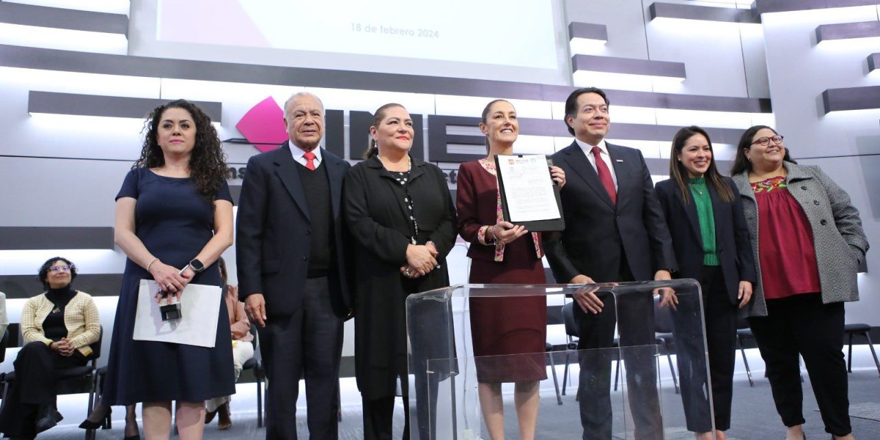 Claudia Sheinbaum se registra ante el INE como candidata a la Presidencia