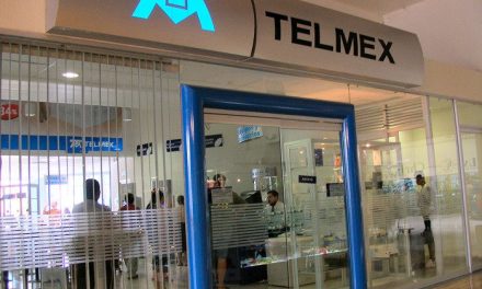 Gobierno no comprará Telmex; afirma López Obrador