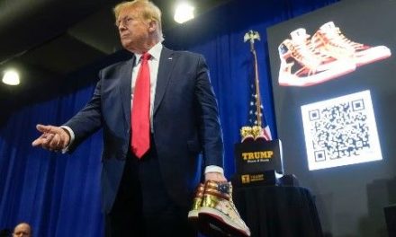 Trump lanza unos tenis edición limitada