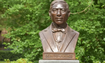 Celebran el 218 Aniversario del Natalicio de Benito Juárez en Sabinas