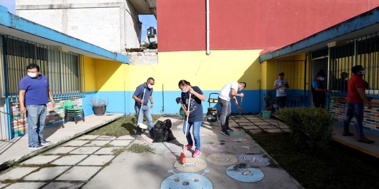 Suman 42 escuelas afectadas por granizada