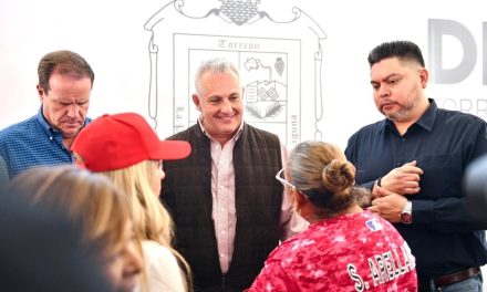 Vigila Román Cepeda atención de dependencias en ejidos