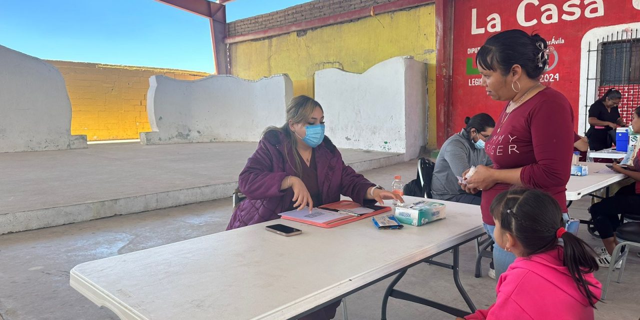 Llevan servicios médicos a la Flor de Jimulco