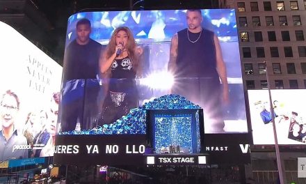 Shakira sorprende a 40,000 fans con un concierto gratuito en Times Square