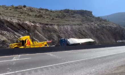 Cierran carretera 57 por cuatro horas tras accidente en el tramo Los Chorros