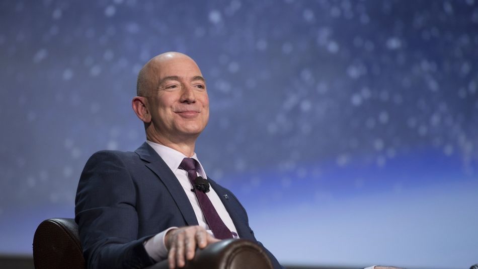 Jeff Bezos doblega a Elon Musk y se coloca como el hombre más rico del mundo