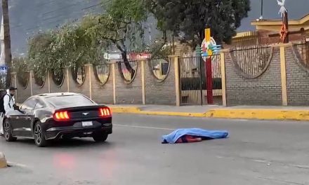 Hombre no utiliza puente peatonal y muere atropellado en Saltillo