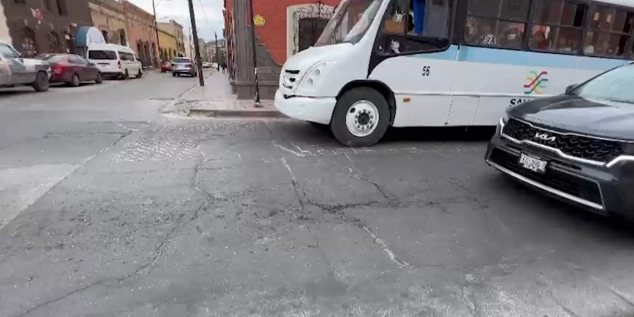 Piden comerciantes del centro de Saltillo sea integral reparación de calle General Cepeda