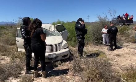Vuelca por conducir a exceso de velocidad en Saltillo