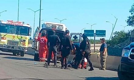 Buscan a trailero que mató a peatón en Sabinas