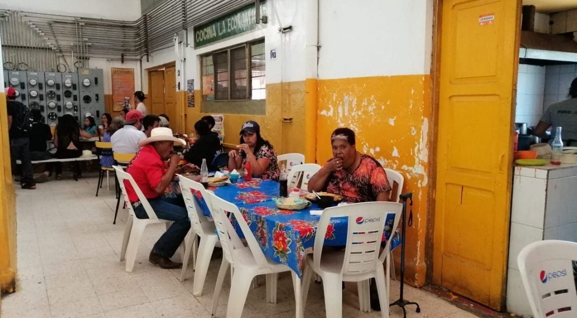 Por ola de calor, supervisa Salud a restaurantes