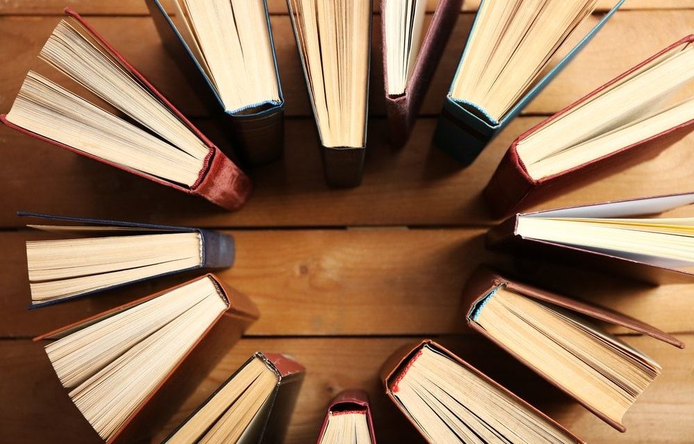 Celebran día Internacional del Libro en UAdeC