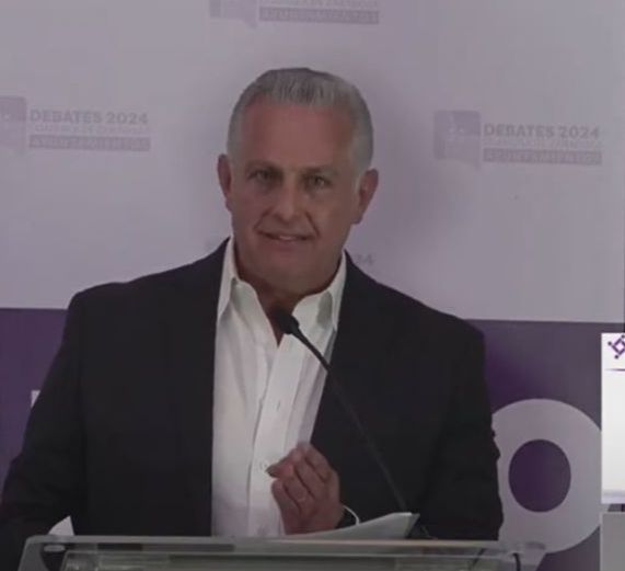 Gana Román Cepeda debate con las mejores propuestas