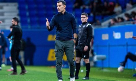 Rafa Márquez pierde terreno en la carrera por la dirección técnica del Barcelona