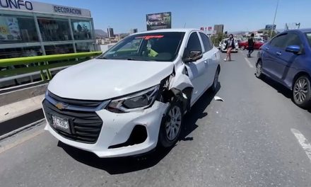 Ocurre choque con daños materiales considerables en Saltillo