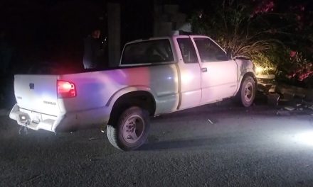Hombre abandona a mujer después de sufrir un accidente en Parras