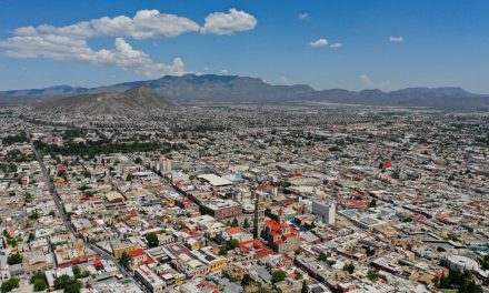 Circulan en Saltillo hasta 500 mil autos diariamente